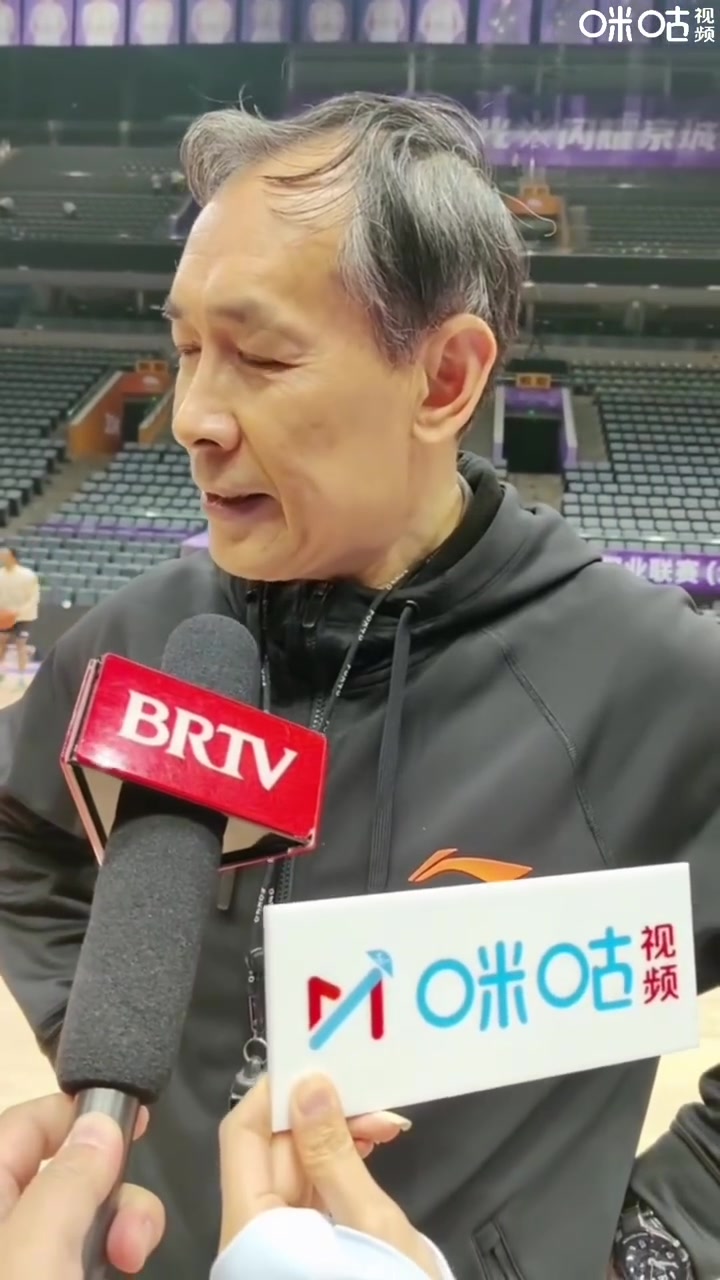 许利民：周琦早上去医院治疗了 曾凡博今晚上场比赛没问题